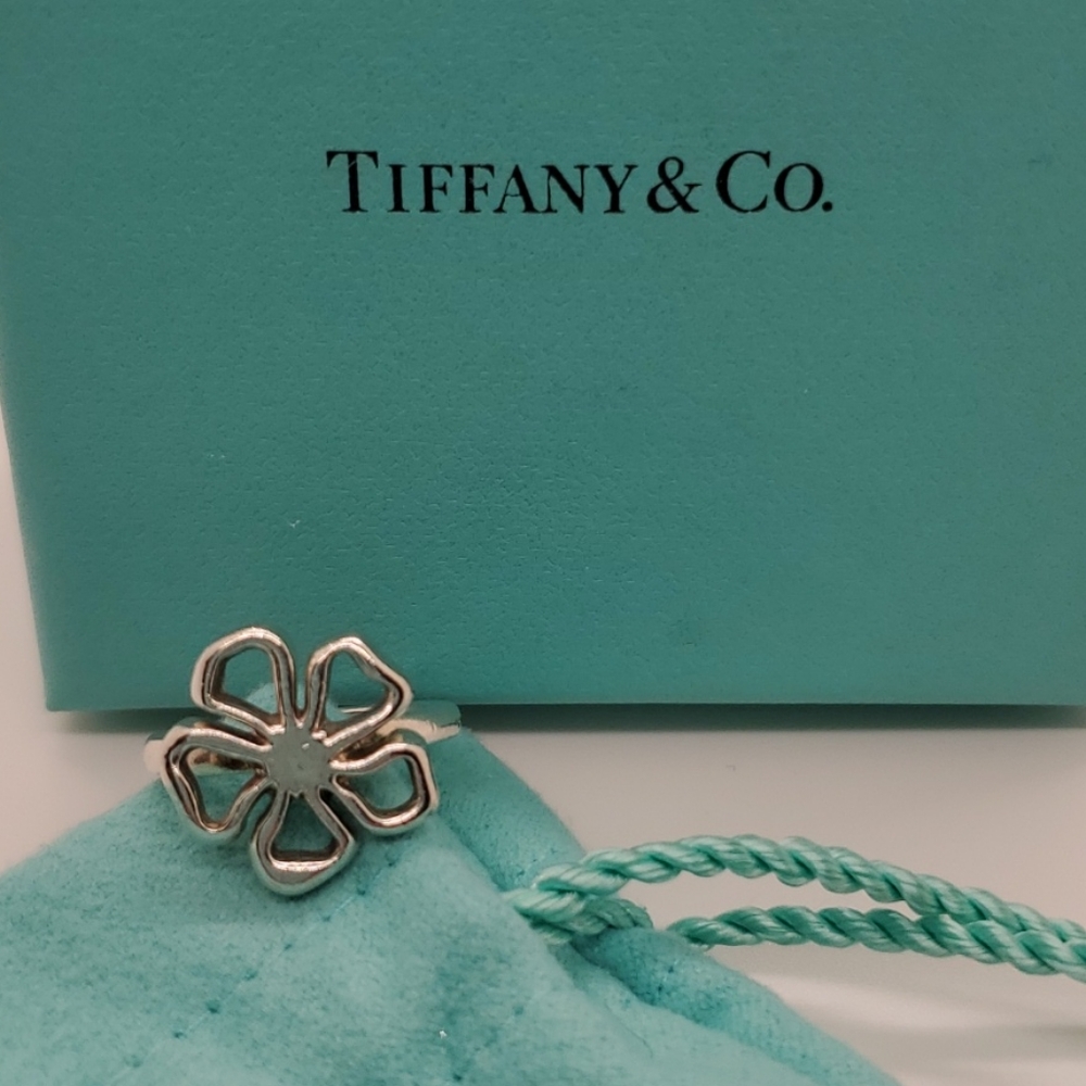 **HP** Authentic Tiffany & Co Stencil Flower Ring
